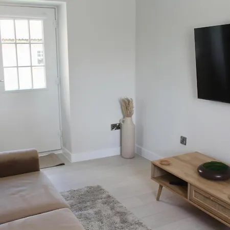Apartment Peaceful Luxury Barn With Woodfired Hot Tub Selby